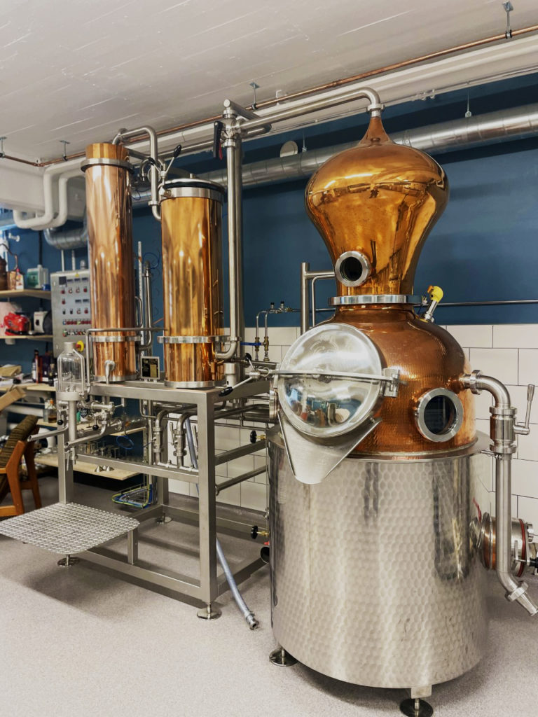 Destilleringsapparaten Carl, gin.